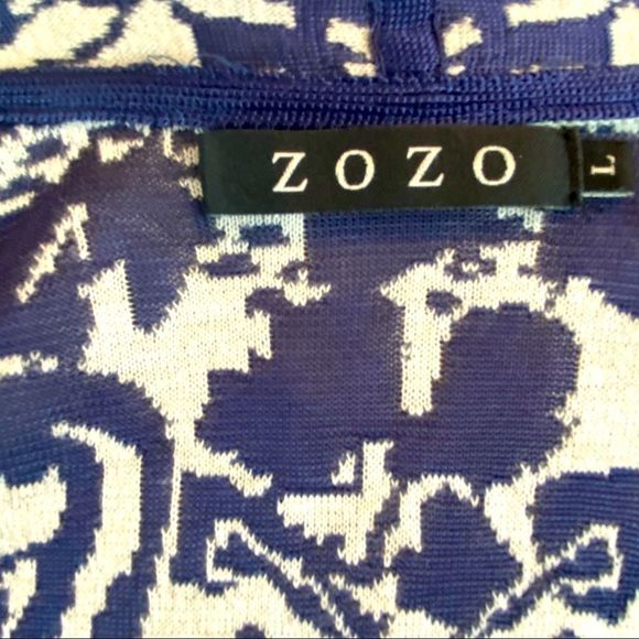 ZOZO embroidered light Navy and white shrug {D} - Picture 6 of 7